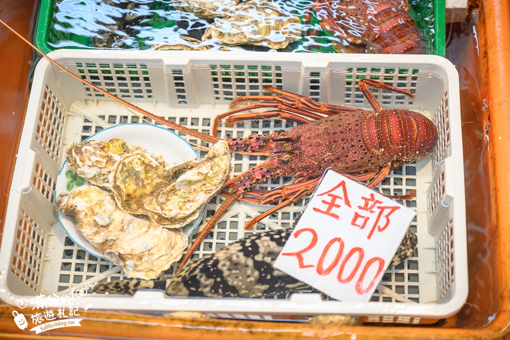 龜吼漁港必逛【龜吼漁夫市集】秋蟹季必吃萬里蟹,平價生魚片.代客料理海鮮,玩拍巨無霸螃蟹王!