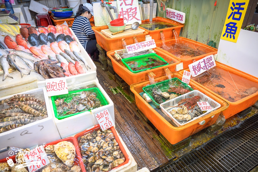 龜吼漁港必逛【龜吼漁夫市集】秋蟹季必吃萬里蟹,平價生魚片.代客料理海鮮,玩拍巨無霸螃蟹王!