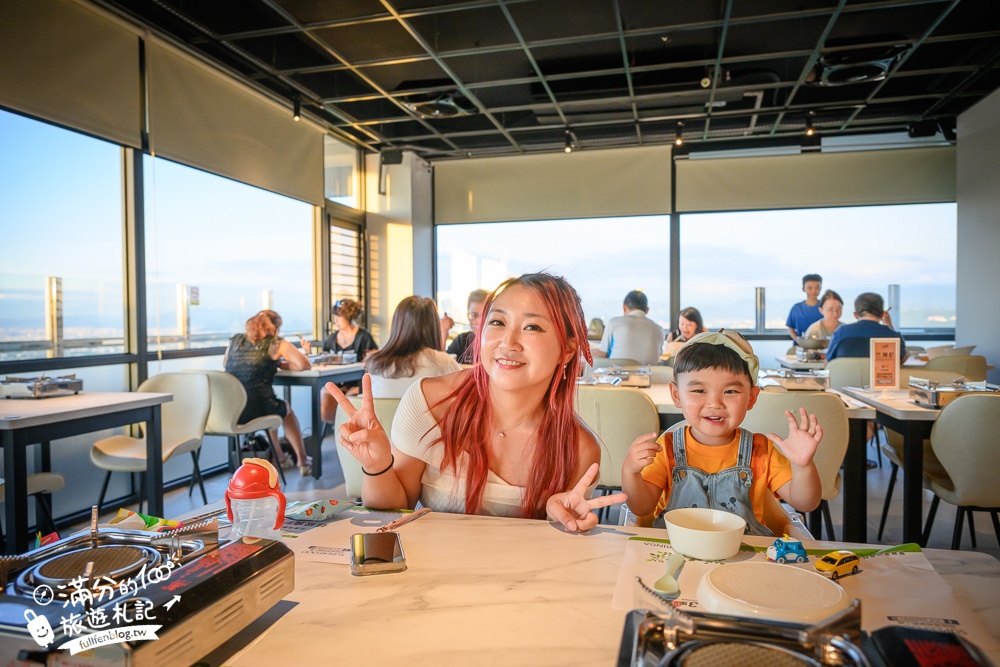 彰化新景點【3果6素360度超級食物景觀餐廳】吃養生鍋.泡腳賞夜一次滿足,超廣場城市美景盡收眼底!