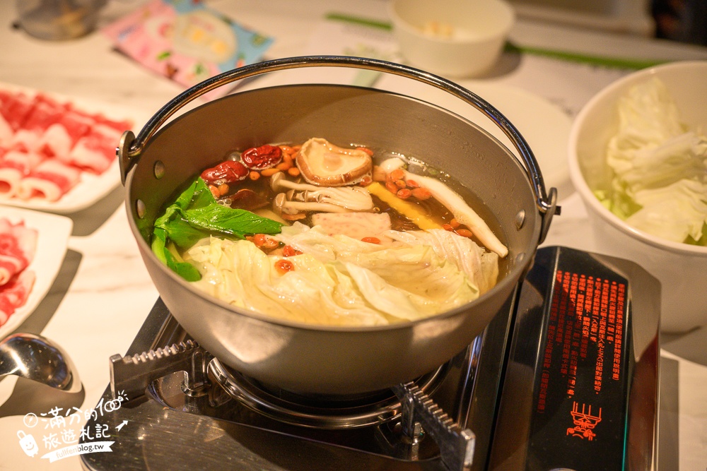 彰化新景點【3果6素360度超級食物景觀餐廳】吃養生鍋.泡腳賞夜一次滿足,超廣場城市美景盡收眼底!