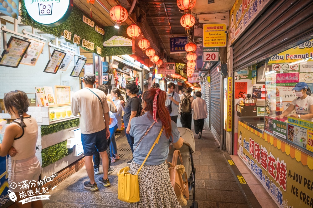 【2024九份最詳細交通攻略】黃金福隆線一日遊醬玩,穿旗袍逛九份老街.黃金博物館摸黃金.看黃金瀑布,九份最熱門打卡點和美食一把抓!