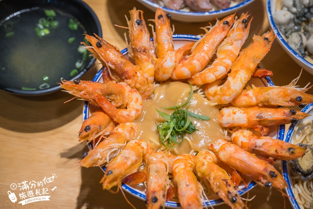 中壢美食【山禾堂拉麵中壢店】超狂海神拉麵,產地直送海味在拉麵裡炸開,澎湃海鮮超吸睛!