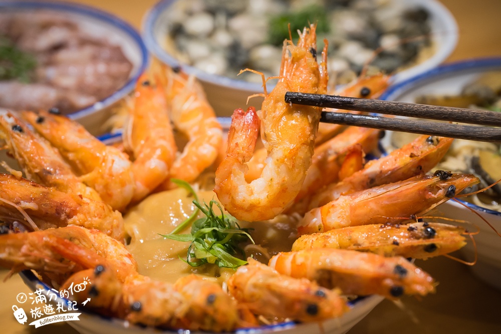 中壢美食【山禾堂拉麵中壢店】超狂海神拉麵,產地直送海味在拉麵裡炸開,澎湃海鮮超吸睛!