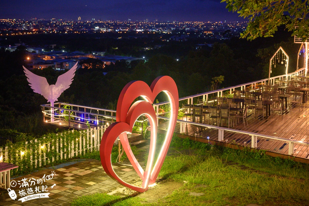 宜蘭夜景推薦【Amaze兔子迷宮.枕夜粉美】通往百萬夜景的天空步道,看龜山島美拍賞夜不限時,用餐午茶喝酒一次滿足!