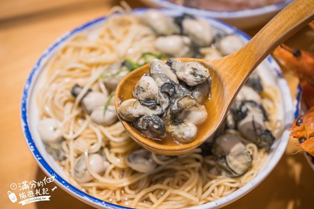 中壢美食【山禾堂拉麵中壢店】超狂海神拉麵,產地直送海味在拉麵裡炸開,澎湃海鮮超吸睛!