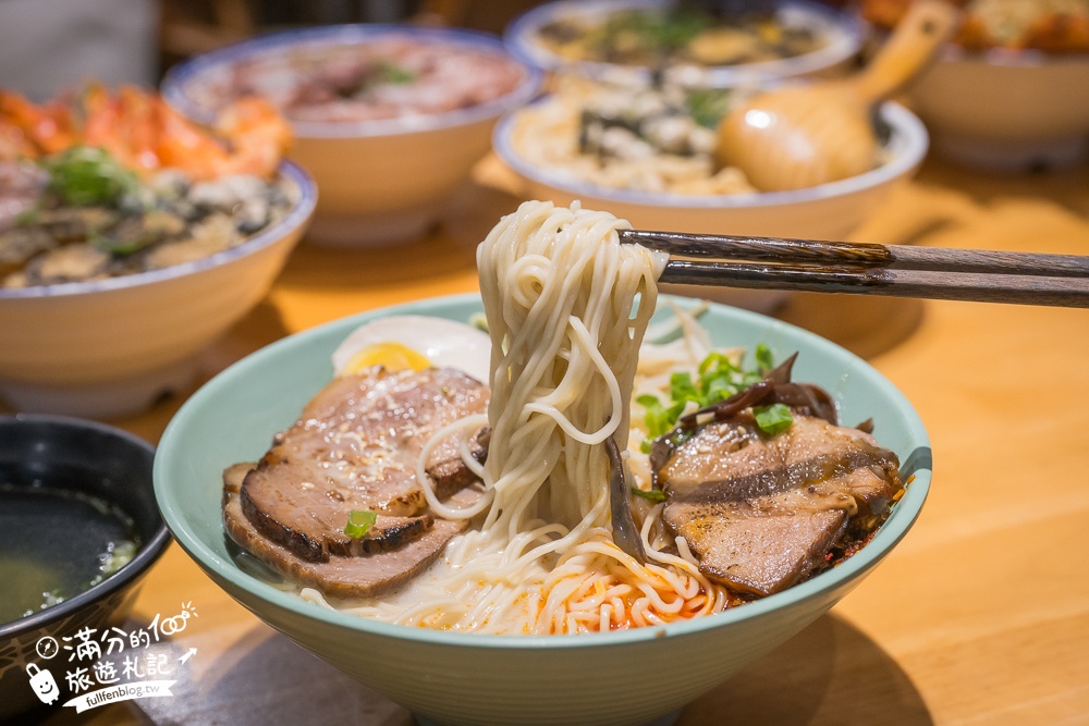 中壢美食【山禾堂拉麵中壢店】超狂海神拉麵,產地直送海味在拉麵裡炸開,澎湃海鮮超吸睛!