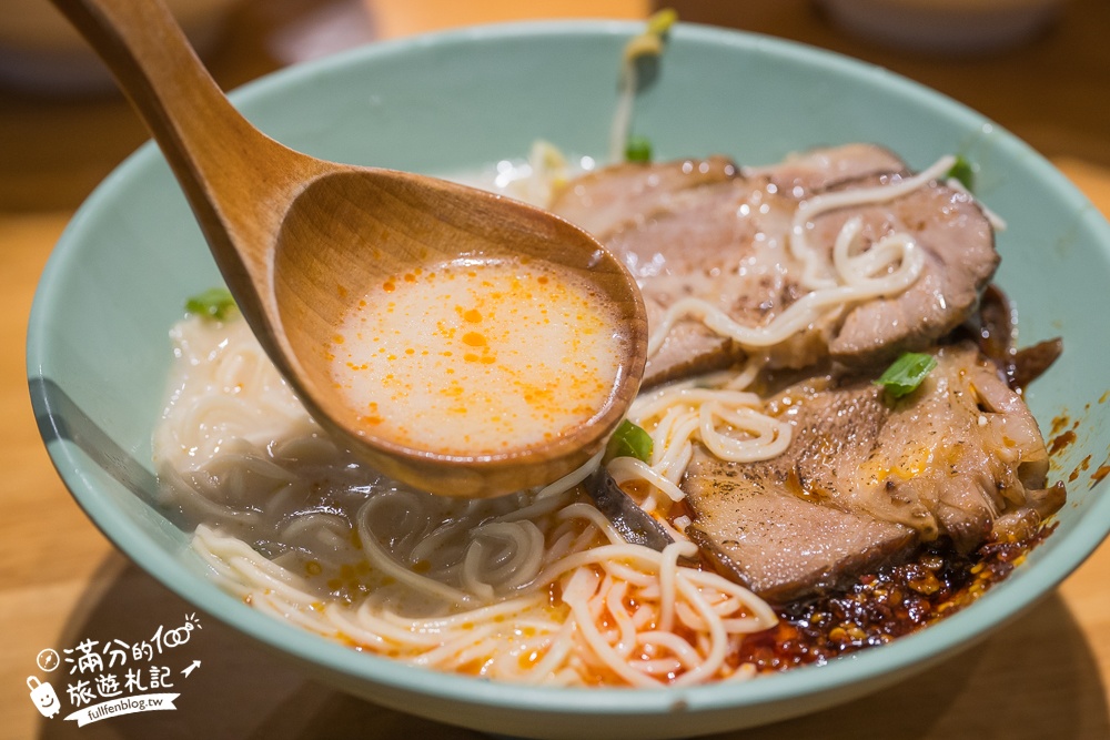 中壢美食【山禾堂拉麵中壢店】超狂海神拉麵,產地直送海味在拉麵裡炸開,澎湃海鮮超吸睛!