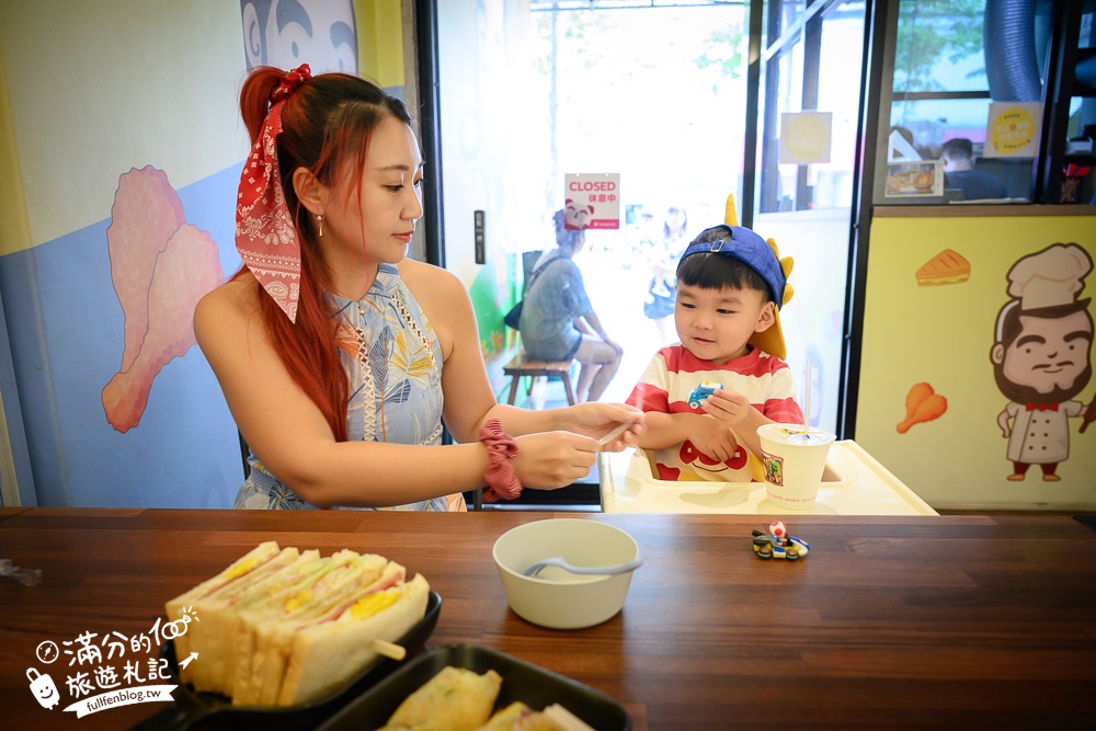 【宜蘭親子民宿推薦】宜蘭童玩樂親子旅宿,近羅東夜市,房間就有溜滑梯球池和扮酒酒酒太好玩!