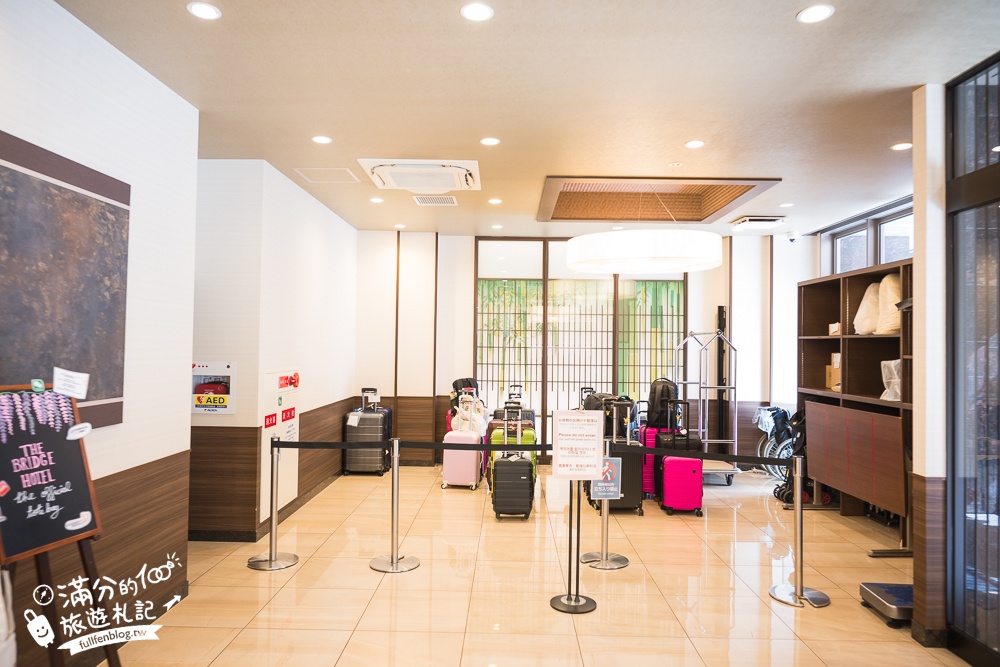 大阪住宿推薦【大阪橋樑酒店心齋橋】3分鐘步行到心齋橋車站,近大丸心齋橋,拉麵啤酒免費吃到飽!