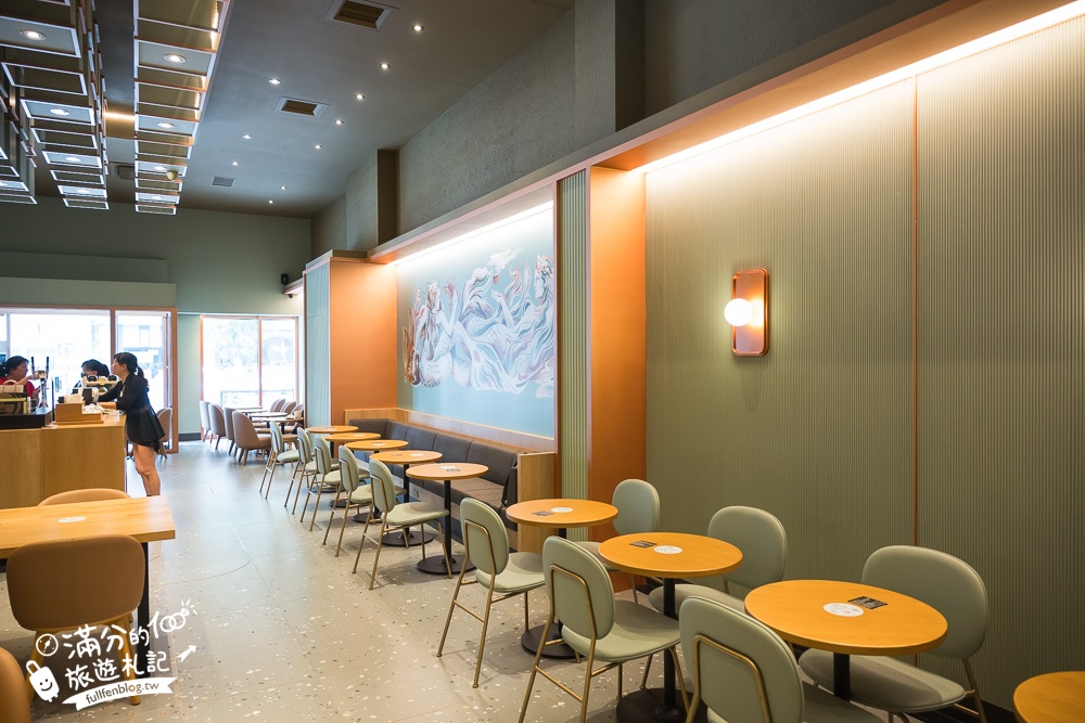 【台南7-ELEVEN Fresh首府門市】全台第7000間7-11,結合鹽山白雪星巴克&康是美複合式商場超吸睛且一次購足!