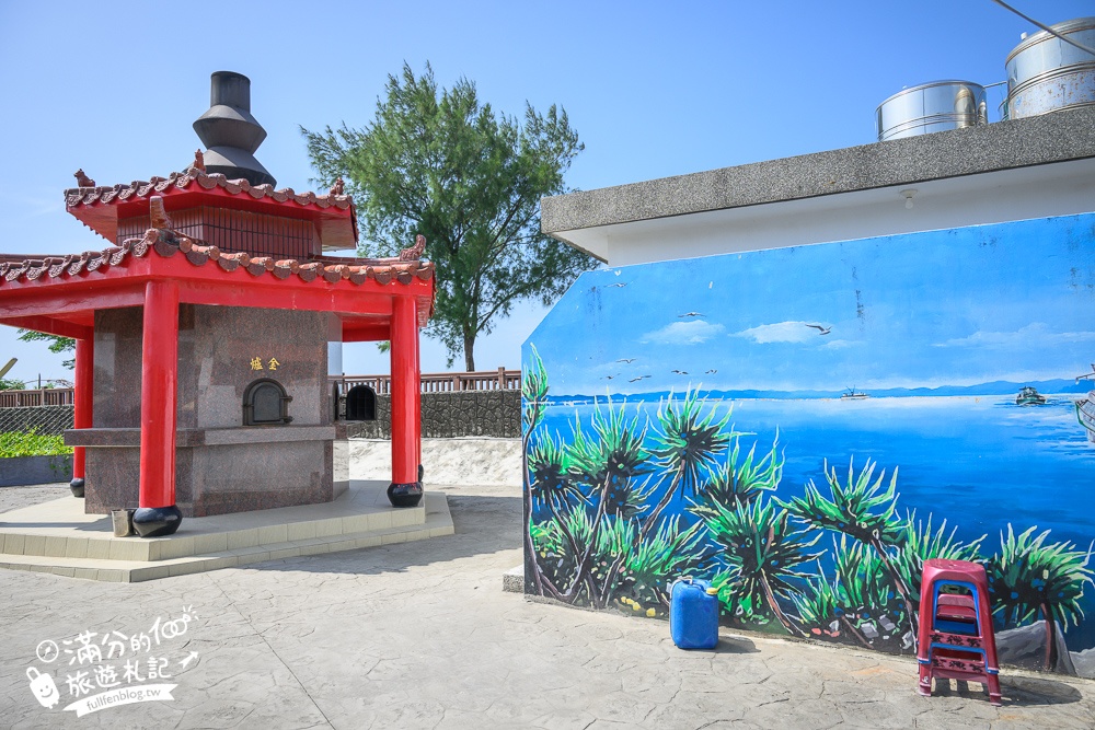 高雄泡麵土地公【永安烏林投玄德宮】南台灣唯一看海景吃泡麵的土地公廟,觀景視野佳,有拜有吃有保佑!