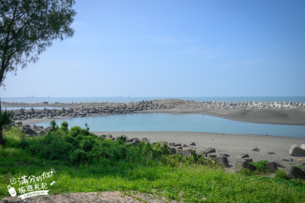 高雄泡麵土地公【永安烏林投玄德宮】南台灣唯一看海景吃泡麵的土地公廟,觀景視野佳,有拜有吃有保佑!
