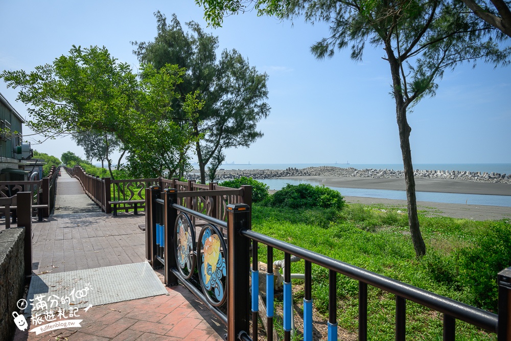 高雄泡麵土地公【永安烏林投玄德宮】南台灣唯一看海景吃泡麵的土地公廟,觀景視野佳,有拜有吃有保佑!