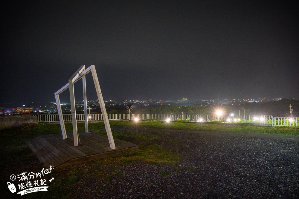 台東【俩吆久景觀貨櫃餐廳】台東夜景咖啡廳,招牌必吃桶仔雞烤魚&部落風味料理,賞夜吃茶點也很浪漫!