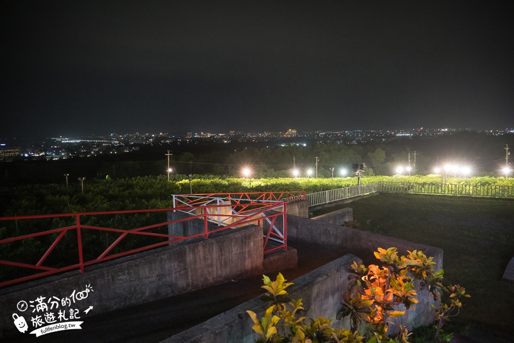 台東【俩吆久景觀貨櫃餐廳】台東夜景咖啡廳,招牌必吃桶仔雞烤魚&部落風味料理,賞夜吃茶點也很浪漫!