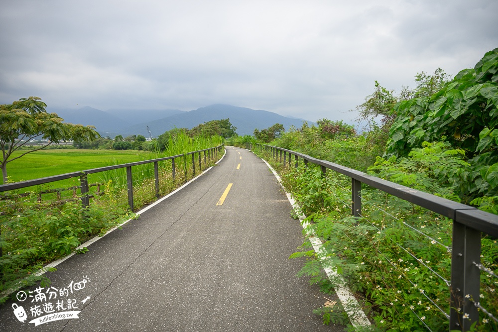 花蓮【歐亞板塊及菲律賓海板塊交界紀念碑】步行即達,世界唯一橫跨兩板塊的玉富自行車道,秀姑巒溪震撼的山水風光!