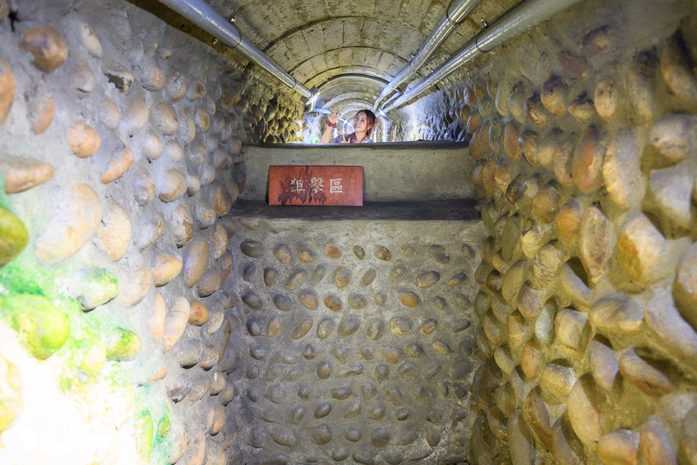 台中【清水鬼洞】鰲峰山隱藏版迷宮,挑戰日治時期的戰備隧道,高個者慎入!