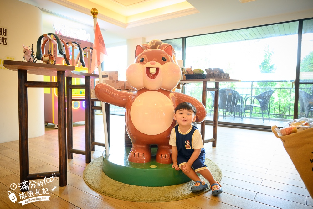 【桃園桃園高爾夫俱樂部 ‧ 悅華大酒店】一泊二食早餐+宵夜超狂,旋轉木馬.摩天輪.迷你賽車&高爾夫通通免費玩!