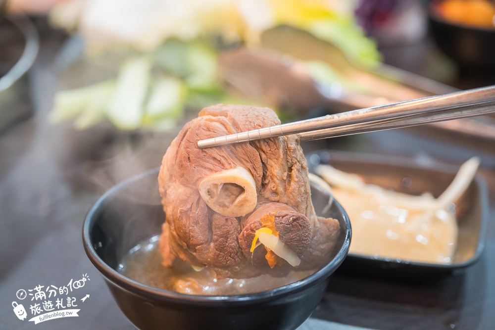 【羊霸天下台中太平店】平價羊肉爐鴛鴦鍋吃到飽.自助吧100道,羊膝.羊大骨.羊肚.羊肋排任你吃,甜點飲料冰淇淋無限暢飲!