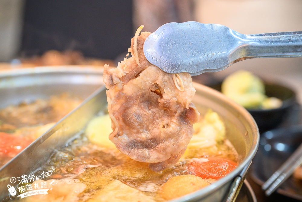 【羊霸天下台中太平店】平價羊肉爐鴛鴦鍋吃到飽.自助吧100道,羊膝.羊大骨.羊肚.羊肋排任你吃,甜點飲料冰淇淋無限暢飲!