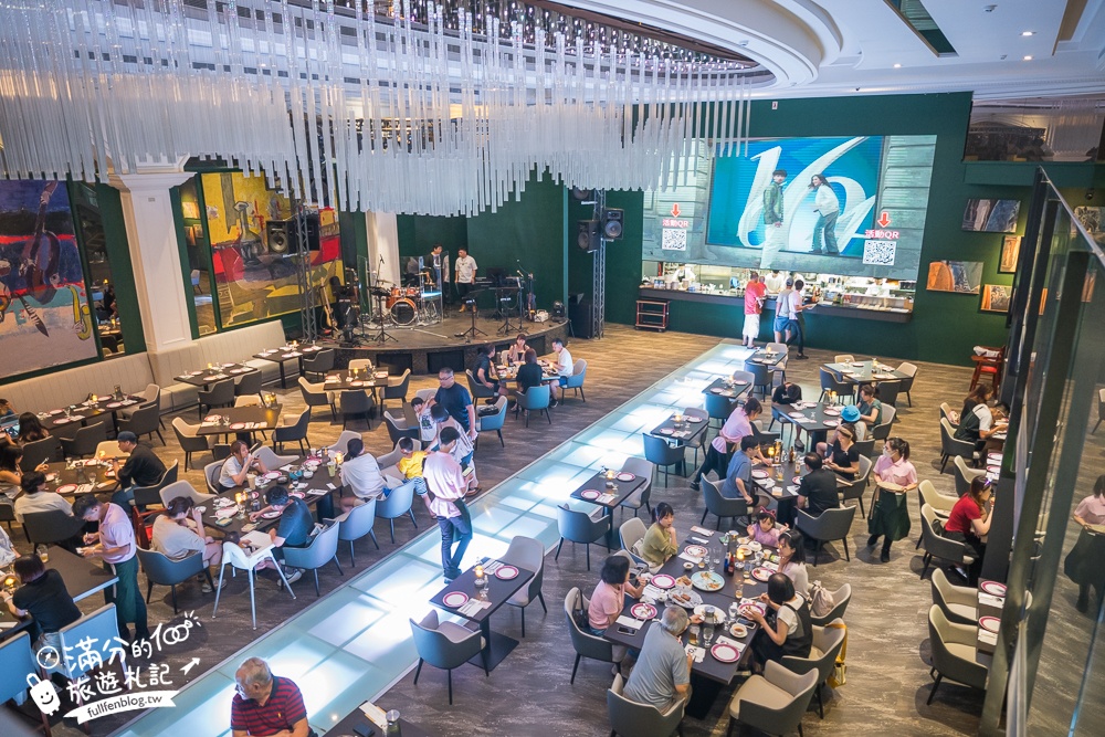 台中南屯餐酒館餐廳推薦【8+9吧食酒音樂餐廳】，近100種啤酒選擇，吃美食喝啤酒還能聆聽現場live演唱，絕對放鬆！