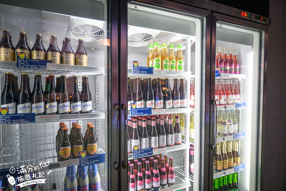 台中南屯餐酒館餐廳推薦【8+9吧食酒音樂餐廳】，近100種啤酒選擇，吃美食喝啤酒還能聆聽現場live演唱，絕對放鬆！