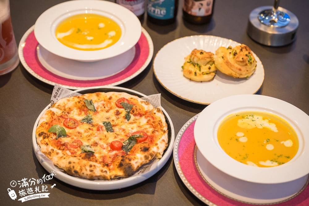 台中南屯餐酒館餐廳推薦【8+9吧食酒音樂餐廳】，近100種啤酒選擇，吃美食喝啤酒還能聆聽現場live演唱，絕對放鬆！