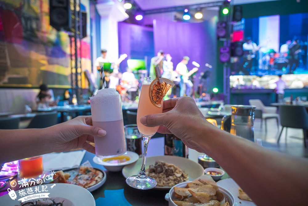 台中南屯餐酒館餐廳推薦【8+9吧食酒音樂餐廳】，近100種啤酒選擇，吃美食喝啤酒還能聆聽現場live演唱，絕對放鬆！