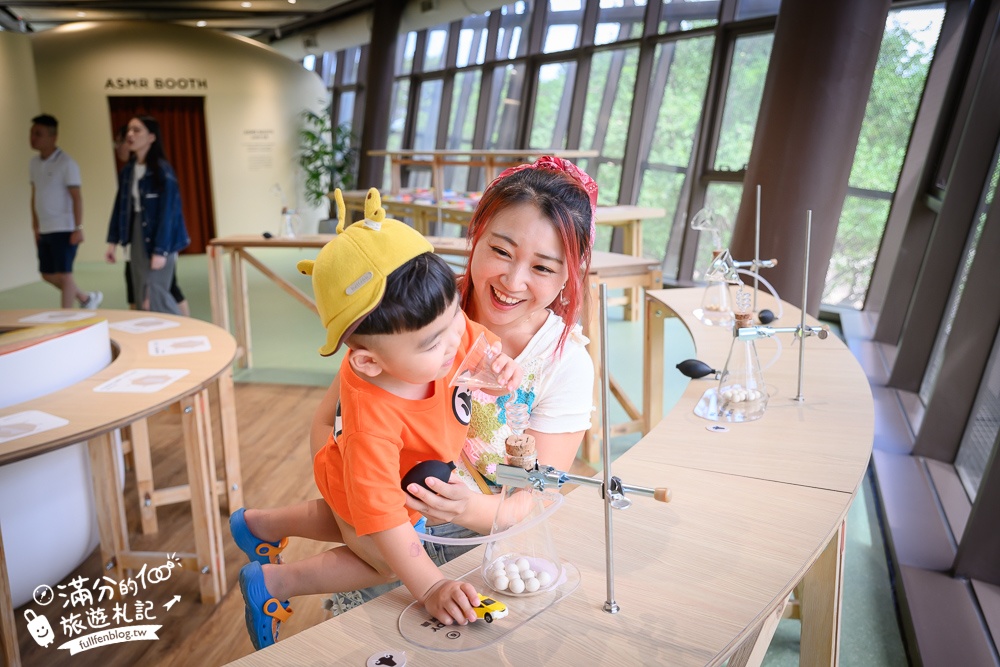 桃園【77巧克力共和國】全球最大77乳加巧克力地標,桃園室內親子景點,玩巧克力手作DIY!