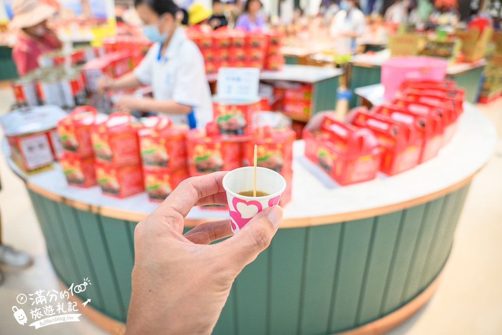 雲林【欣欣生技食品股份有限公司】國軍罐頭專賣店,羊肉爐.魯肉飯.八寶粥免費吃,全新賣場繽紛好拍照,還能環遊世界啦!