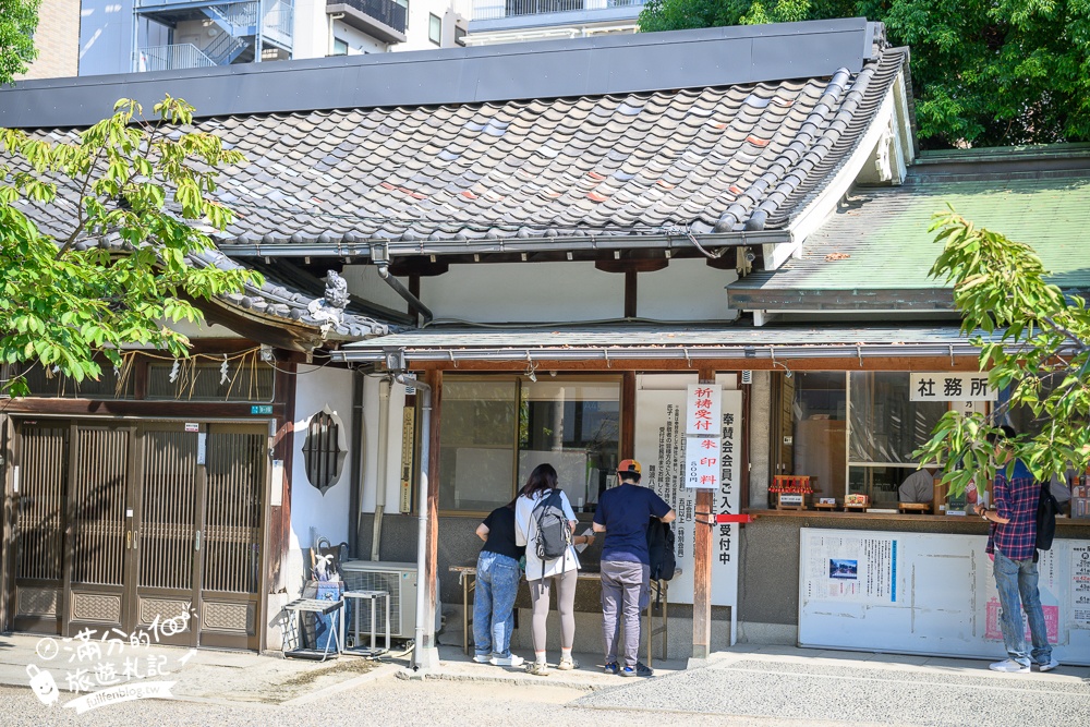 大阪必玩景點【難波八阪神社】氣勢磅礡獅子殿,大口吞食厄運帶來好運,霸氣神獅還能祈求戀愛鯉魚籤!