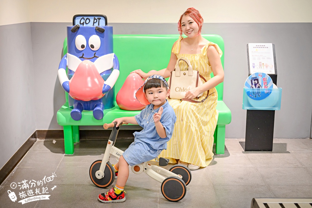 屏東【林邊共融遊戲場(親子飛天火車)】七彩飛天小火車遊戲場,蓮霧主題公園,熱氣球溜滑梯.鞦韆免費玩!