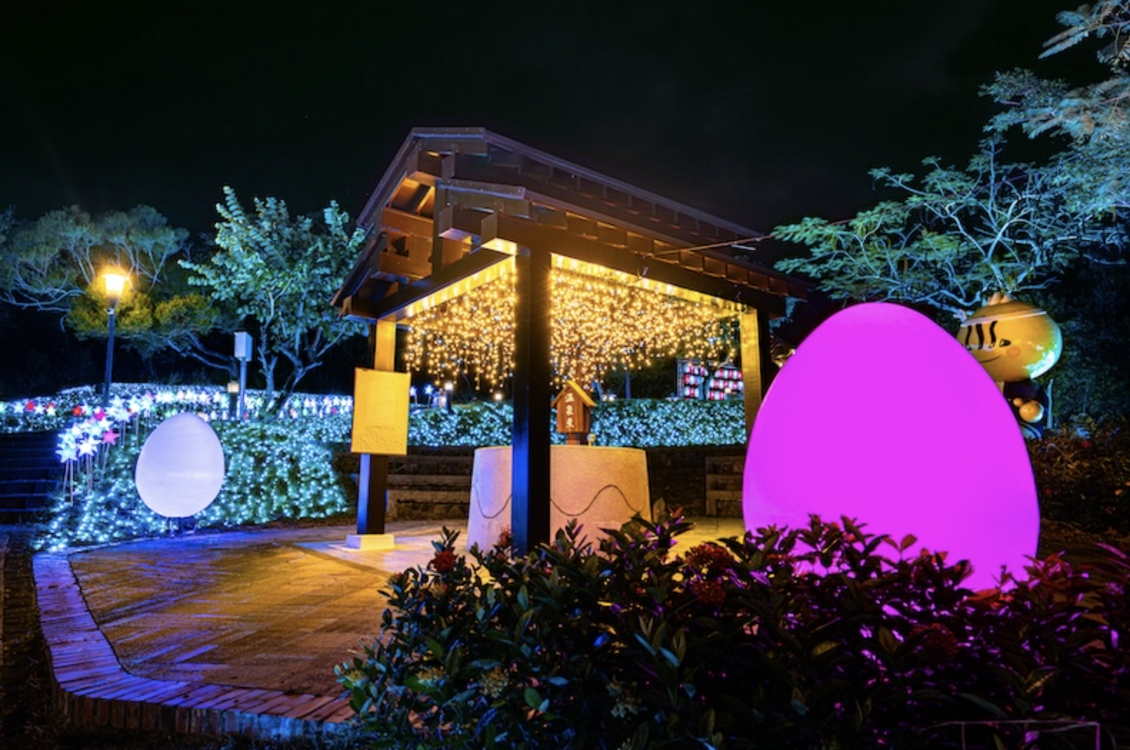 【2025四重溪溫泉季】四重溪溫泉公園玩樂攻略！夢幻燈飾和活動資訊.泡足湯.溫泉煮.賞燈海夢幻滿分!