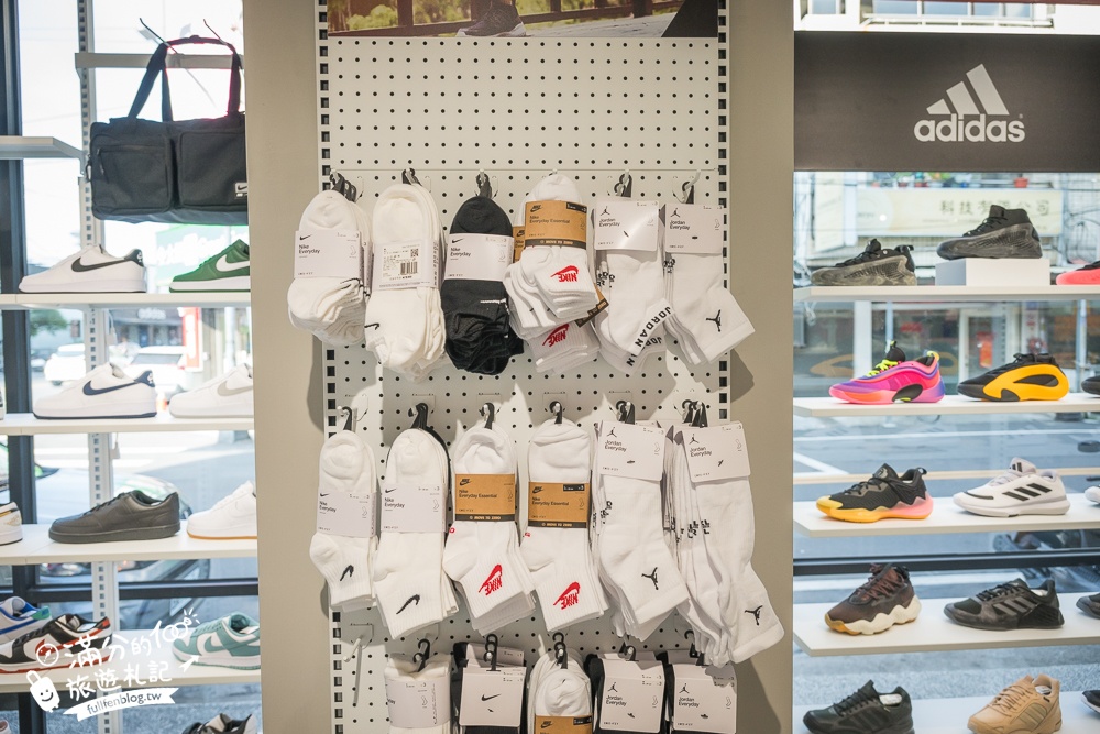 雲林【摩曼頓虎尾林森店】全新開幕慶搶便宜！單品滿$888可抽獎,消費滿$5000現折$500!