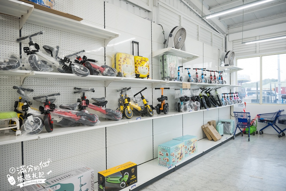 彰化【快速通關玩具店】全台首座機場主題玩具工廠,上千種玩具任你挑,還得過海關檢查玩具超特別!