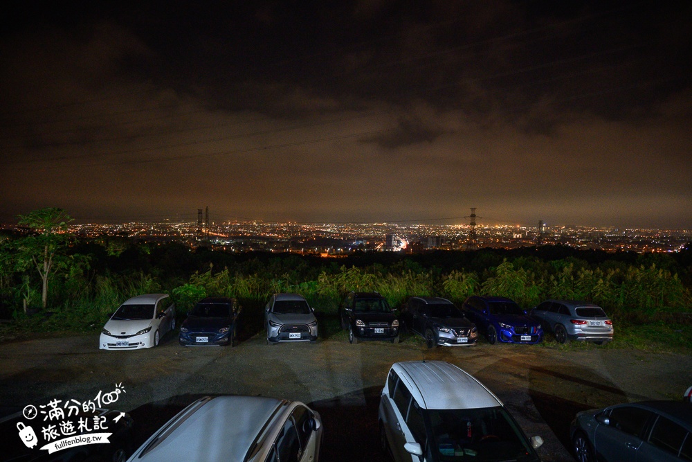 【那兩蚵烤鮮蚵】台中夜景親子餐廳推薦,吃燒烤海鮮.火鍋.熱炒,還能撈魚賞夜.看現場駐唱表演!