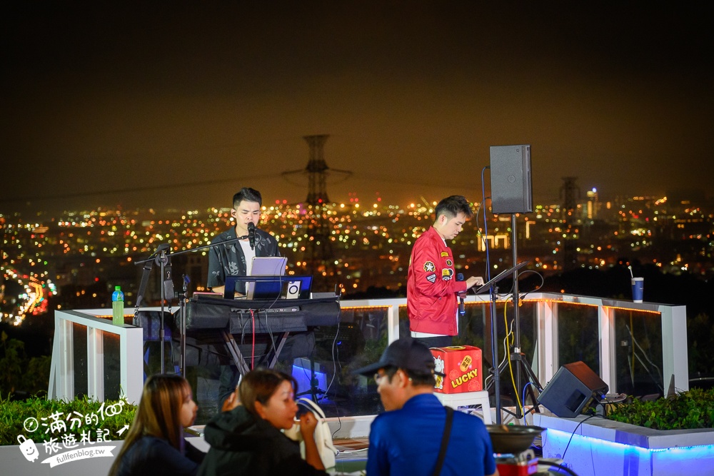 【那兩蚵烤鮮蚵】台中夜景親子餐廳推薦,吃燒烤海鮮.火鍋.熱炒,還能撈魚賞夜.看現場駐唱表演!