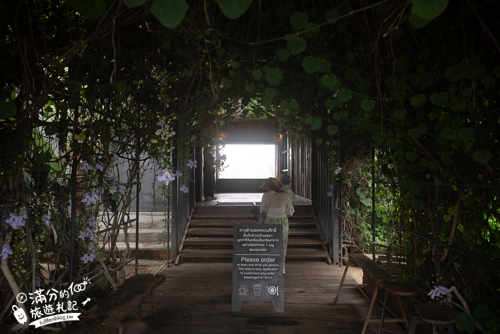 泰國北碧府【MEENA Cafe】北碧府網美咖啡館推薦,稻海步道太迷人,遠離喧囂還能眺望虎穴寺!