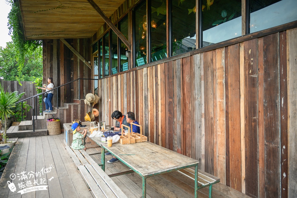 泰國北碧府【MEENA Cafe】北碧府網美咖啡館推薦,稻海步道太迷人,遠離喧囂還能眺望虎穴寺!
