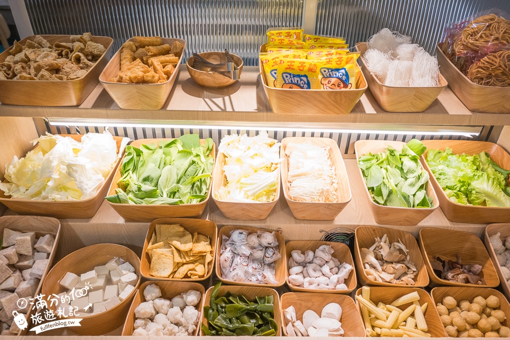 桃園火鍋【鍋泰暖】泰式南洋鍋物桃園中壢店,超夯冬陰功火鍋,叢林風鍋物溫馨好吃好溫暖!
