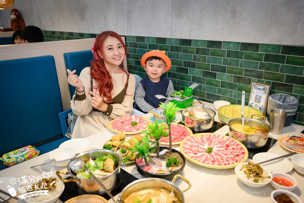 桃園火鍋【鍋泰暖】泰式南洋鍋物桃園中壢店,超夯冬陰功火鍋,叢林風鍋物溫馨好吃好溫暖!