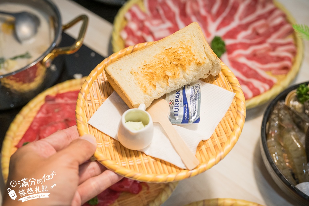 桃園火鍋【鍋泰暖】泰式南洋鍋物桃園中壢店,超夯冬陰功火鍋,叢林風鍋物溫馨好吃好溫暖!