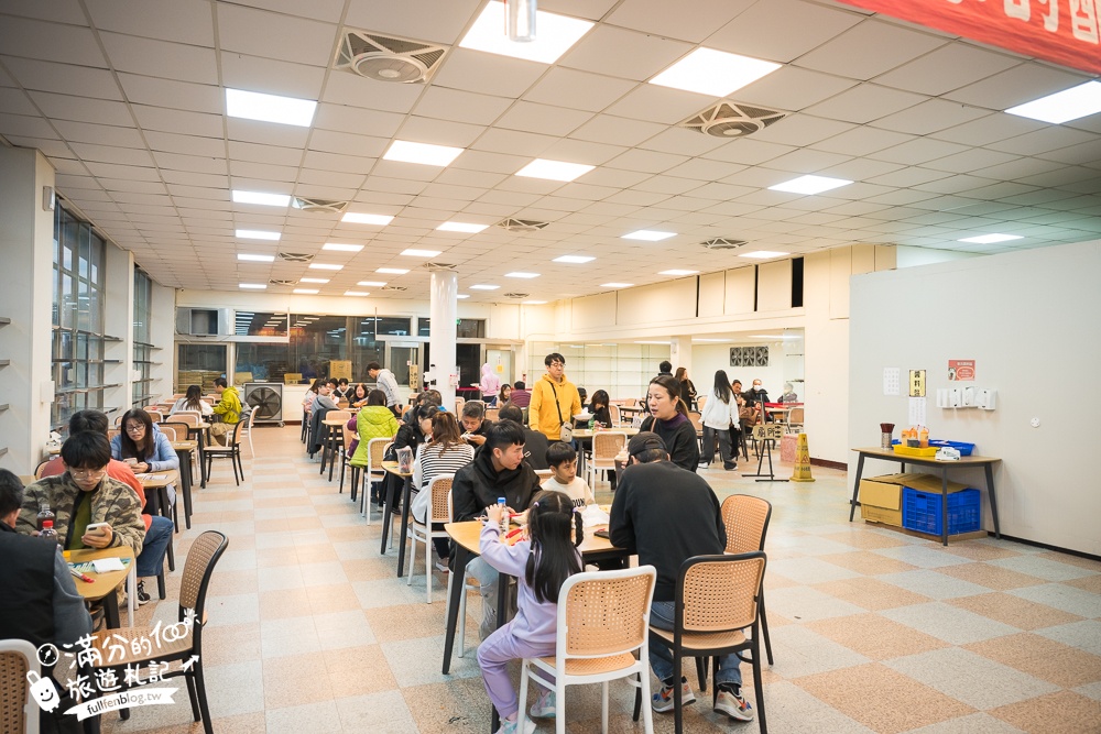 宜蘭美食【玉里橋頭臭豆腐礁溪店】免跑花蓮,宜蘭也吃得到,空間大有停車場,還能欣賞火車快飛!