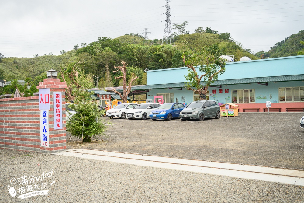 苗栗大湖【童萌農場】草莓故鄉最新親子農場.全台首批斑點駱馬超古錐,還能體驗抱小羊趣味十足!