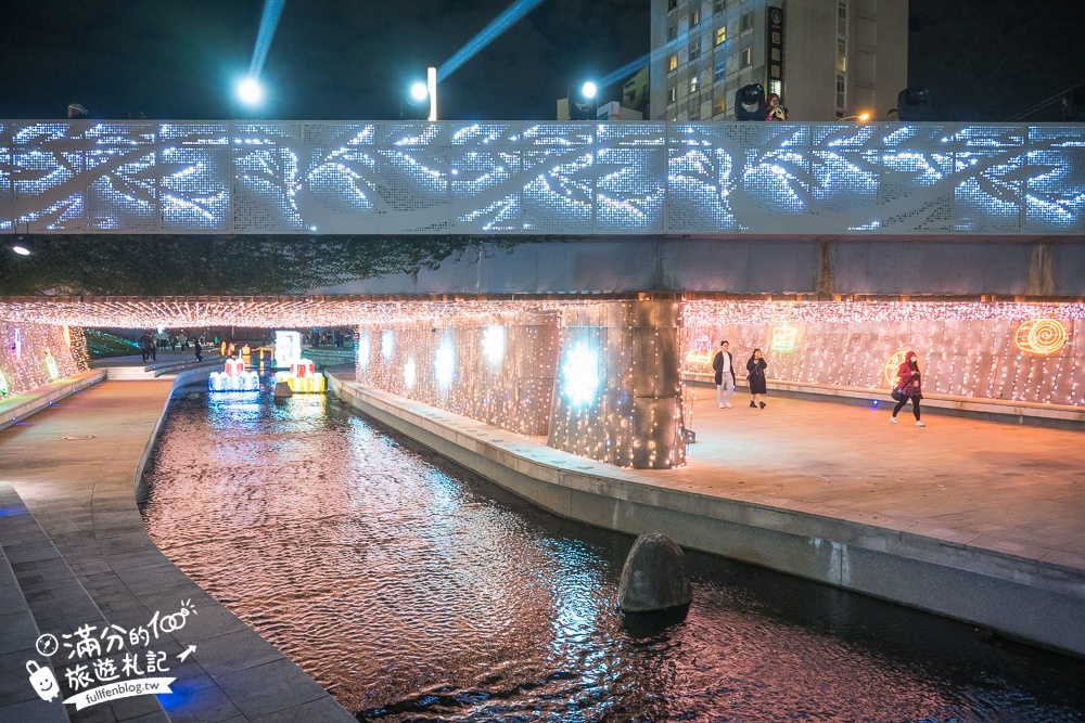 【2024台中耶誕嘉年華】台中聖誕節哪裡玩？怪獸電力公司主題搬進台中柳川,用尖叫聲嗨起來!