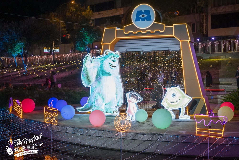 【2024台中耶誕嘉年華】台中聖誕節哪裡玩？怪獸電力公司主題搬進台中柳川,用尖叫聲嗨起來!