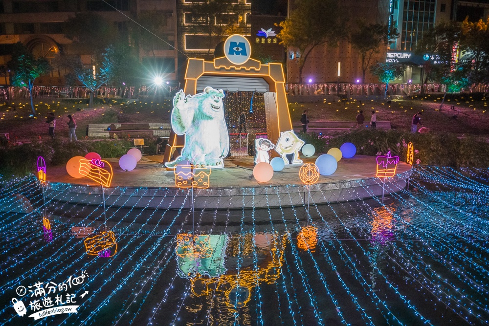 【2024台中耶誕嘉年華】台中聖誕節哪裡玩？怪獸電力公司主題搬進台中柳川,用尖叫聲嗨起來!