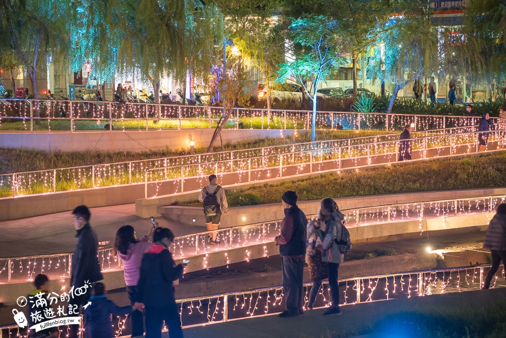 【2024台中耶誕嘉年華】台中聖誕節哪裡玩？怪獸電力公司主題搬進台中柳川,用尖叫聲嗨起來!
