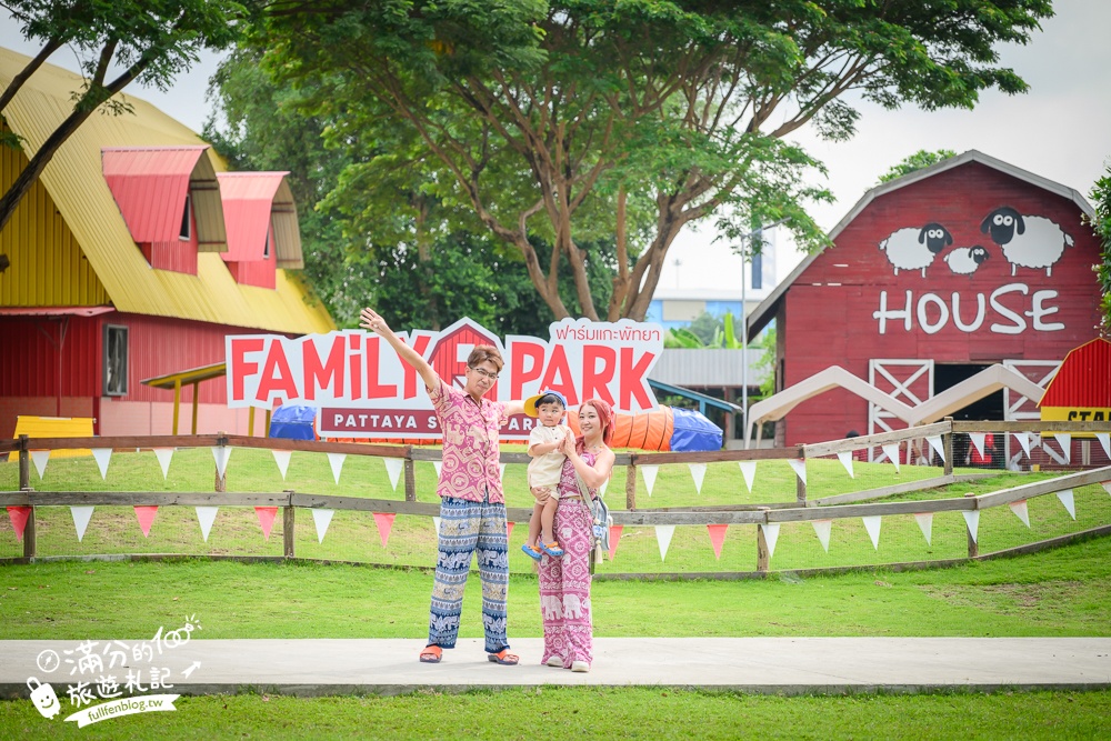芭達雅親子景點【芭達雅小綿羊農莊】Pattaya Sheep Farm精彩動物運動會,童話故事場景,能餵動物.玩樂園,還能騎馬坐馬車!