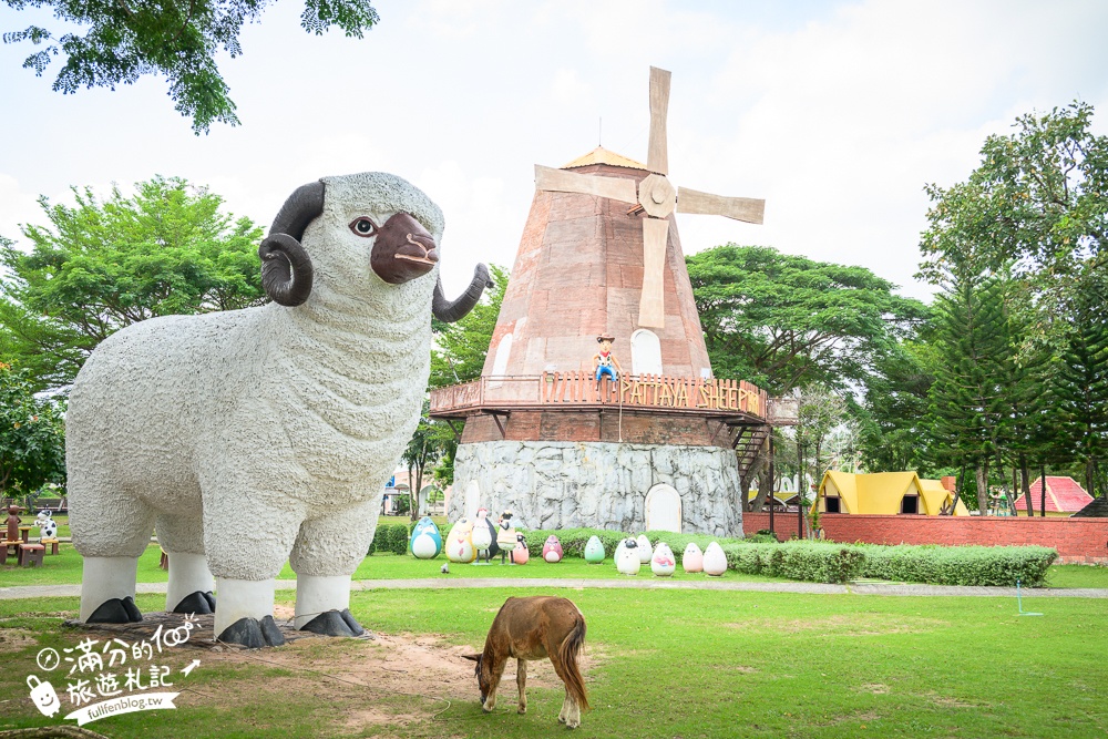 芭達雅親子景點【芭達雅小綿羊農莊】Pattaya Sheep Farm精彩動物運動會,童話故事場景,能餵動物.玩樂園,還能騎馬坐馬車!